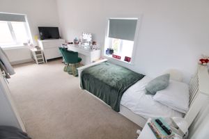 Bedroom- click for photo gallery